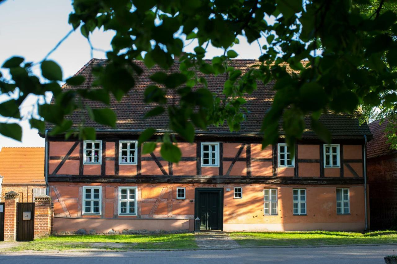 Vila Lehnschulzenhof Viesen Rogasen Exteriér fotografie